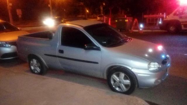 Vendo corsa picape 2001 conservada. 10.000,00 avista - Foto 3