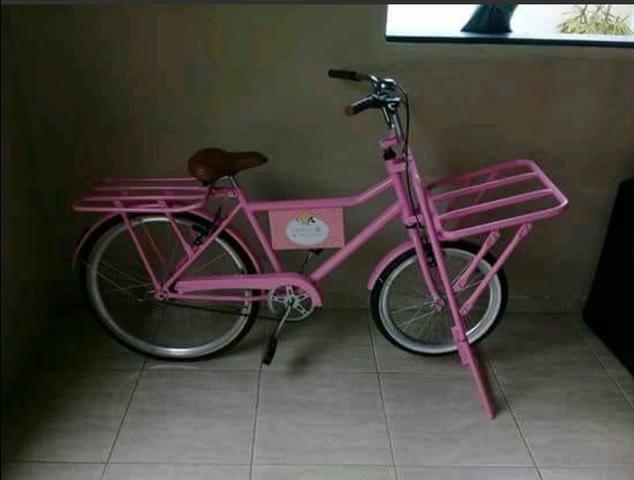 Bike cargueira na cor rosa