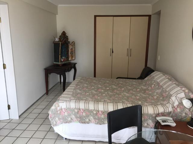 042-Candeias,alto padrão,220m,4 suítes,lazer completo,3 vgs,top,ligue já - Foto 17