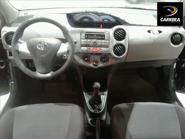 Toyota Etios 1.3 xs 16v - Foto 5