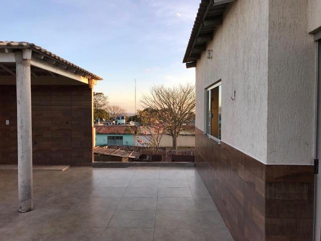 Excelente Casa, 3 Qts Sendo 1 Suíte, Laje, Cerâmica, Lazer no Piso Superior! - Foto 16