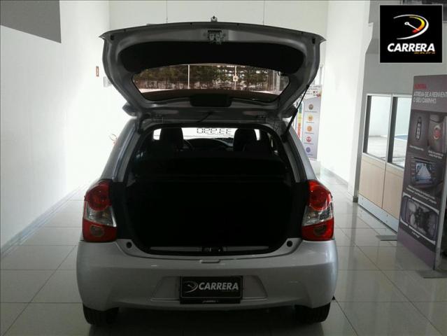 Toyota Etios 1.5 xs 16v - Foto 7
