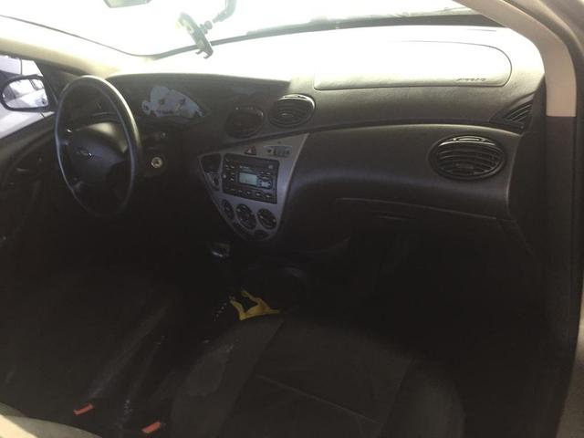 Focus Sedan - 2004/2005 - Foto 4