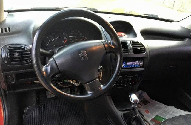 Peugeot 206 1.4 completo excelente carro - Foto 5