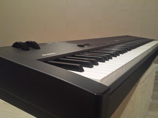 Yamaha CP-33 - Piano Digital - teclado - Foto 2