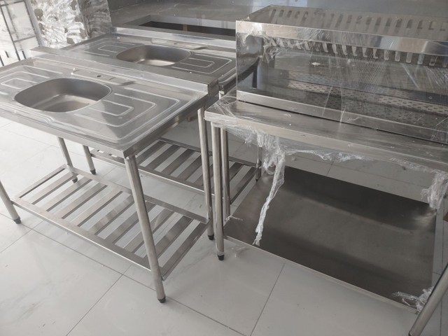 Mesa de inox ,coifa inox pia inox  - Foto 3