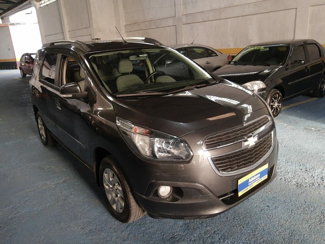 CARRO CHEVROLET SPIN LTZ 1.8 AUTOMÁTICA 2016 FLEX COM 7 LUGARES