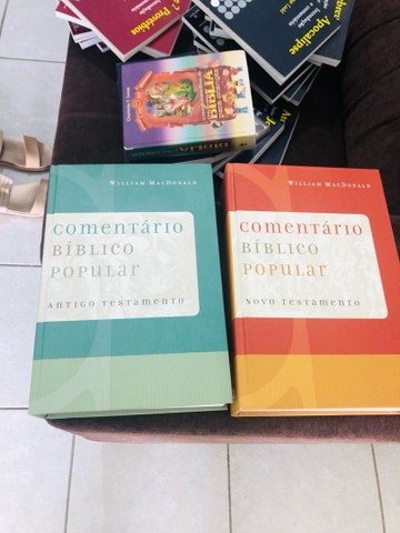Vende-se livros Evangélicos 