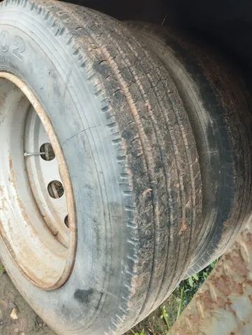 Pneu e roda 255/70-22.5 - Foto 2