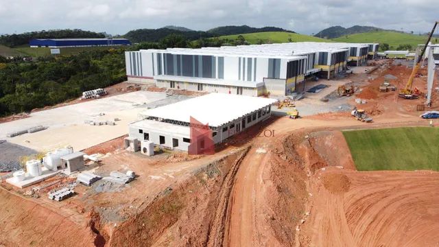 ALUGUEL: ARMAZÉM LOGISTICO 11.400 m² em ARAQUARI/SC