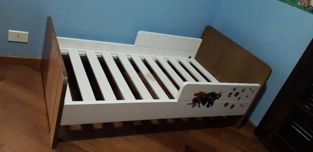 Desapego Cama que vira berço Modelo Floresta Branco e Avelã Marca Tulipa Baby Usado - Foto 4