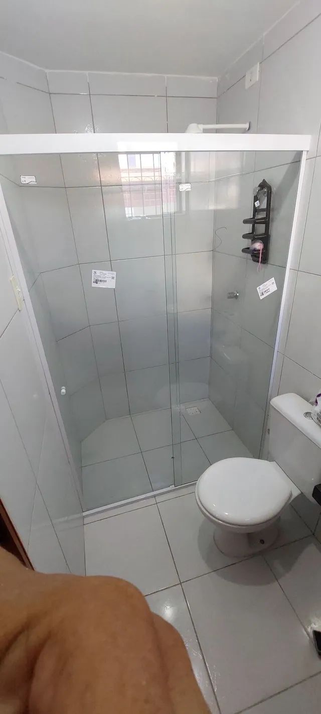 Box pra banheiro em vidro e manutenções e serviço de pintura em geral  - Foto 4