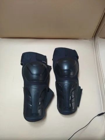 EPIs LOTE. botas, luvas, cotoveleiras, joelheiras. - Foto 5