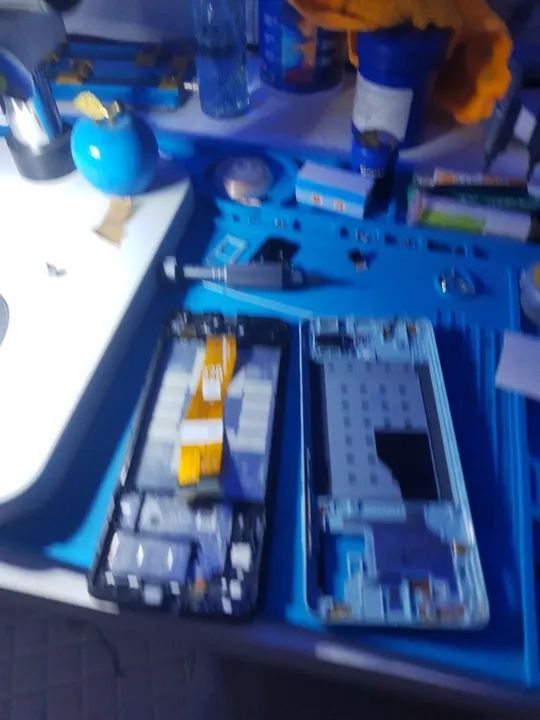 Assistência técnica técnica troca gaveta de chip e bateria  - Foto 4