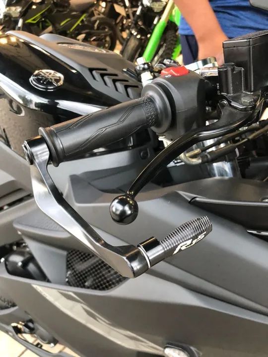 YAMAHA YZF R15 2024/2024 - Foto 8