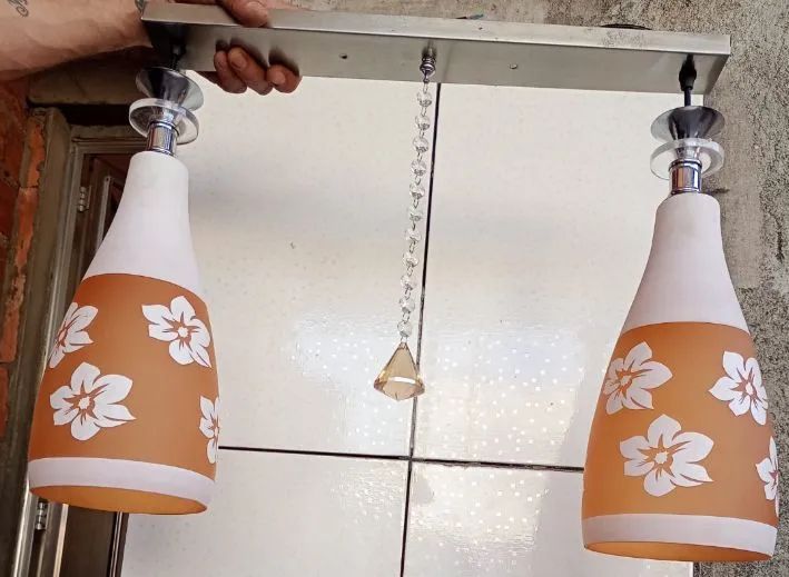 Lustre Moderno com Detalhes em Cristal