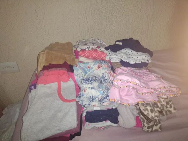 LOTAO de roupas e sapatos  - Foto 4