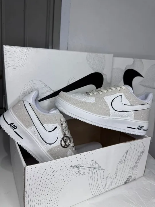 Tenis Air Force Linha Luxo Branco e preto Louis Vuitton