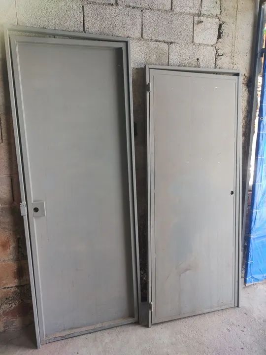 Portas de Aço - 2 peças -Novas