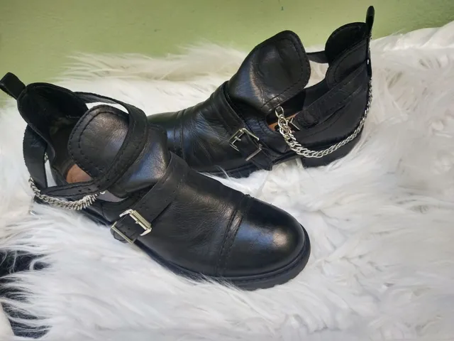 Bota De couro Schutz original preta 36