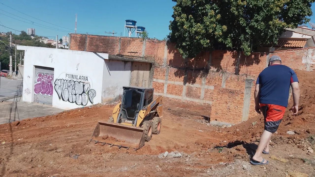 Faço terraplanagem WhatsApp * - Foto 6