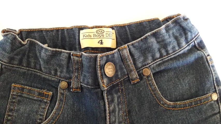 Calça jeans infantil masculina tamanho 4 - marca C&A - Seminova bem novinha