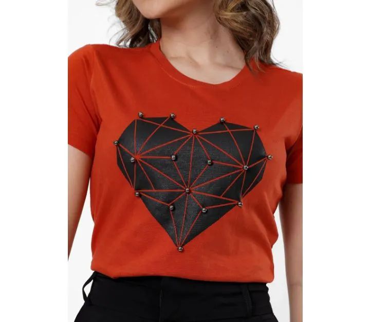 Blusa com design de coração geométrico