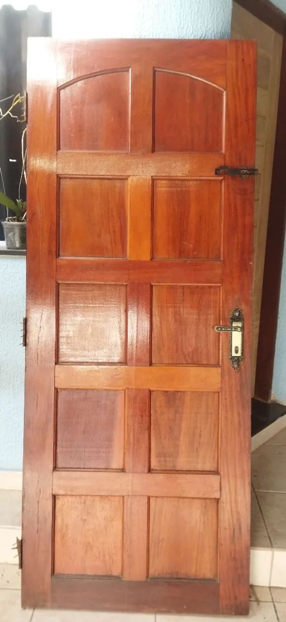 Porta de madeira maciça ótimo estado fechadura nova 64842089616513120