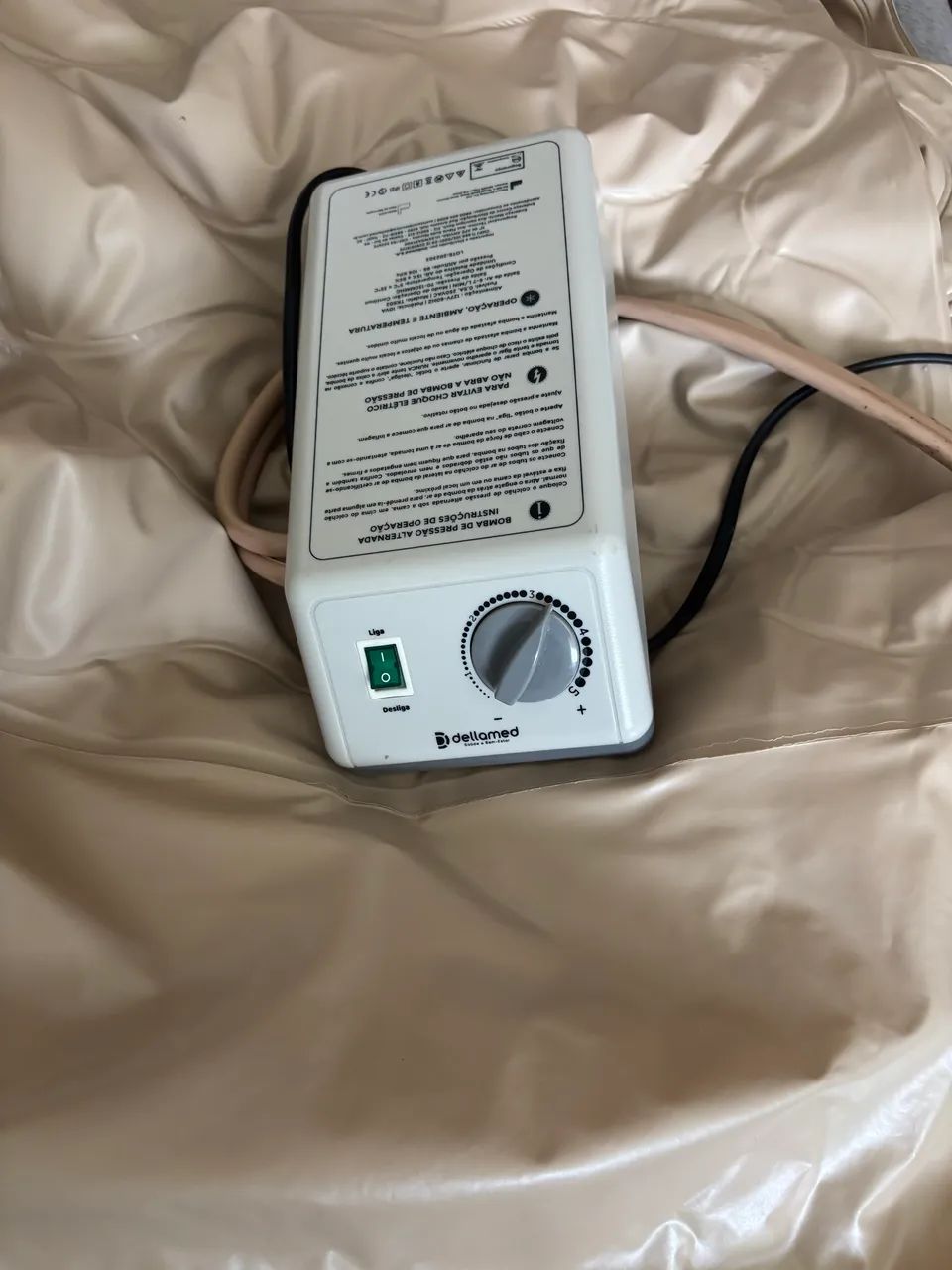 Colchão pneumático para tratamento de escaras - Air Plus Dellamed 110 V semi novo - Foto 2