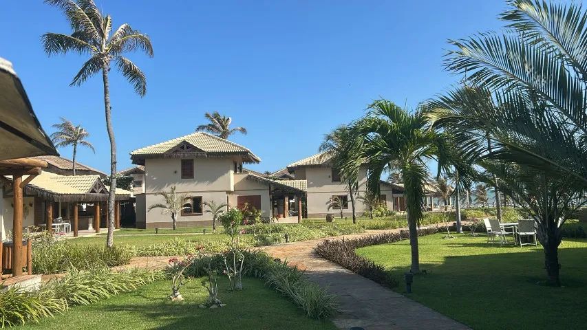 Casa duplex com cinco suítes  mobiliada em Trairi- Flexeiras -  - 230m²