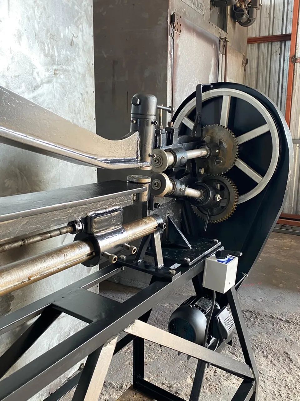 Tesoura Rotativa para chapa de aço 