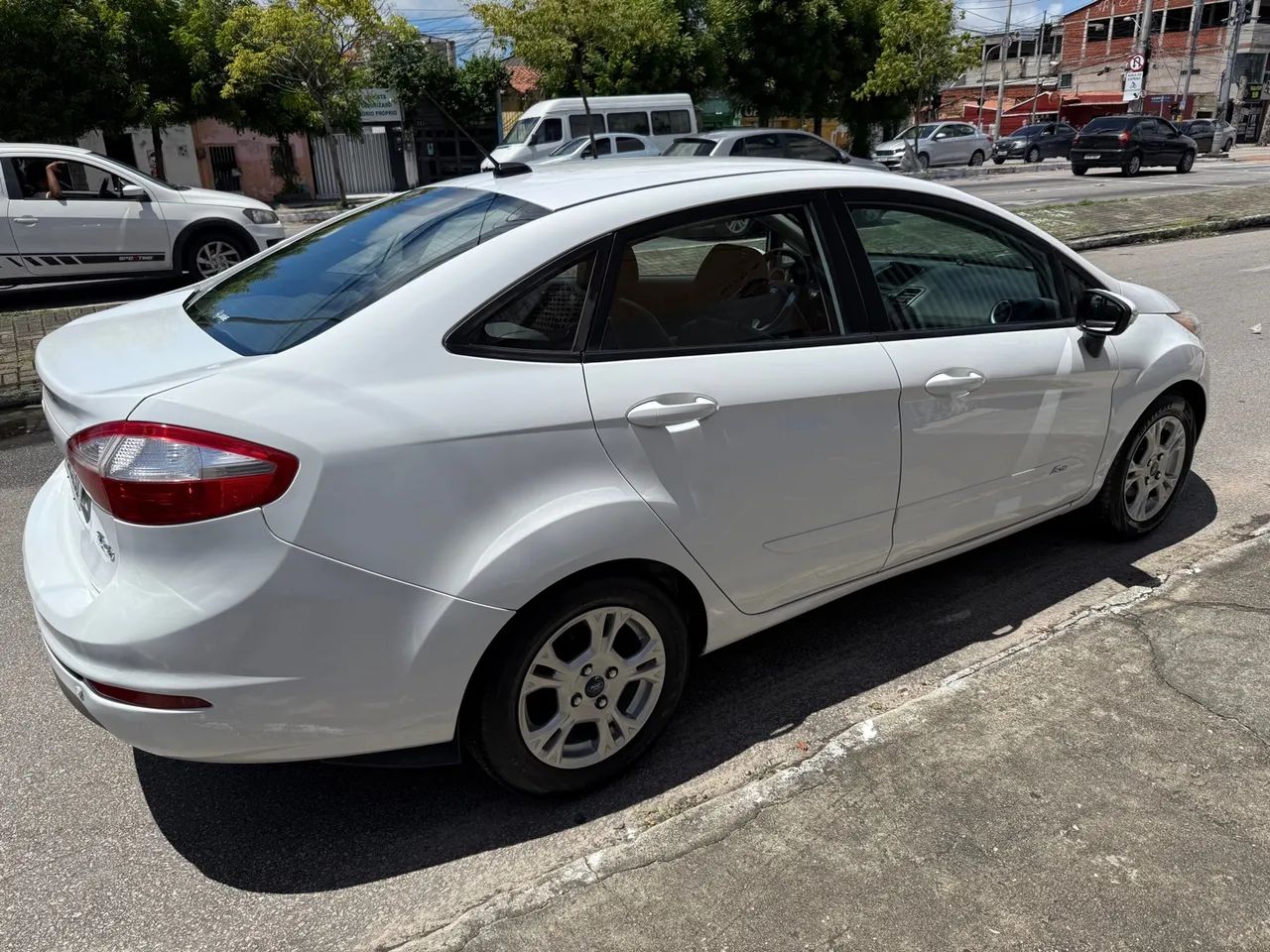 New Fiesta 15/15 automático ( Garantia de 3 meses ou 5 mil km ) - Foto 2