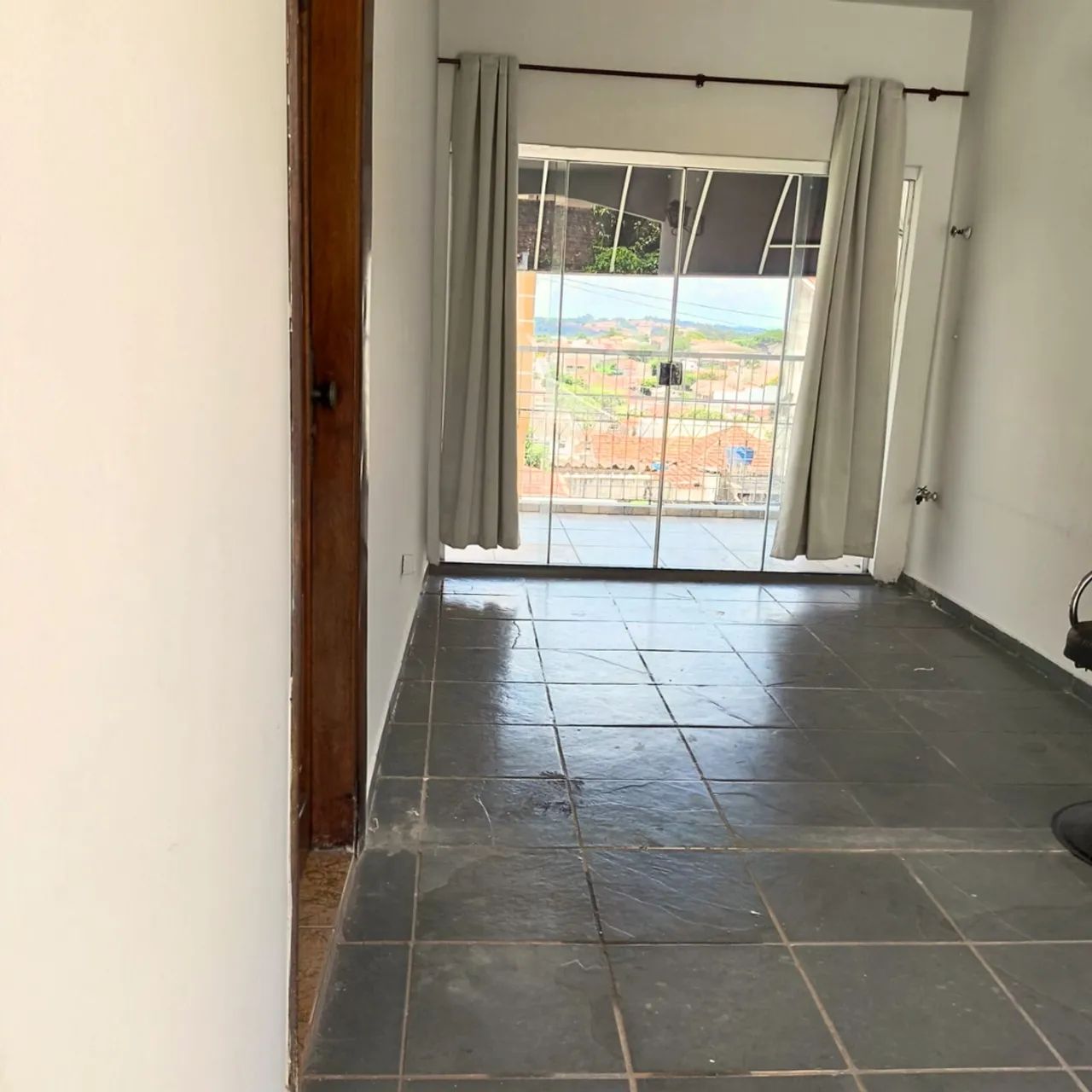 SOBRADO PARA LOCAÇÃO NO CENTRO DE PIRAPOZINHO - Foto 4