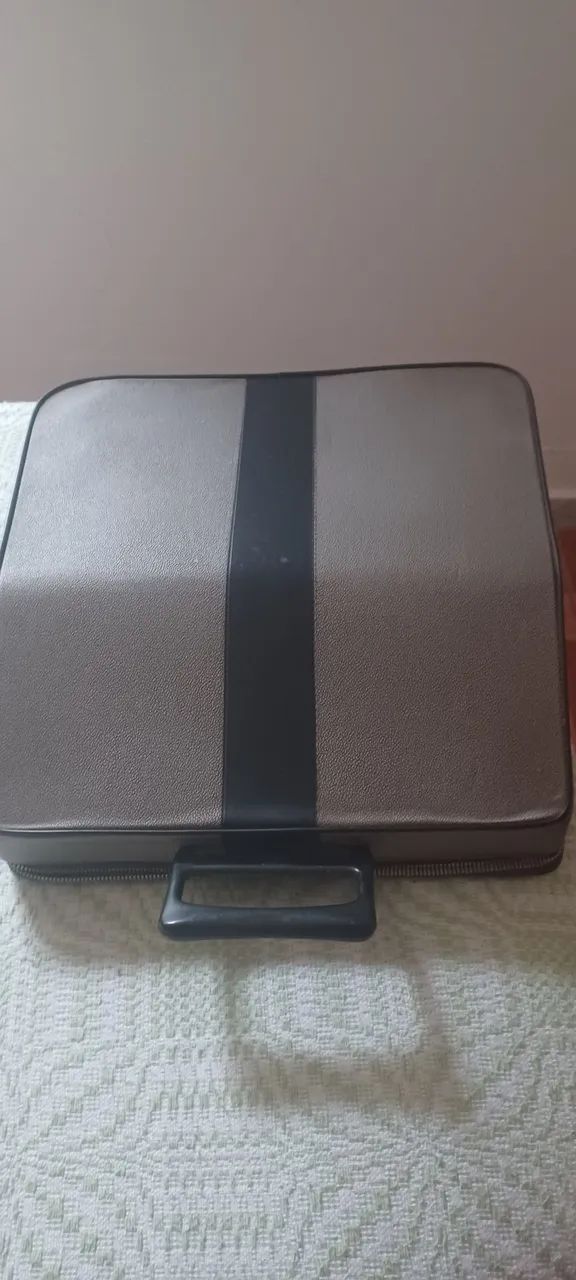 Máquina de escrever antiga - Foto 2