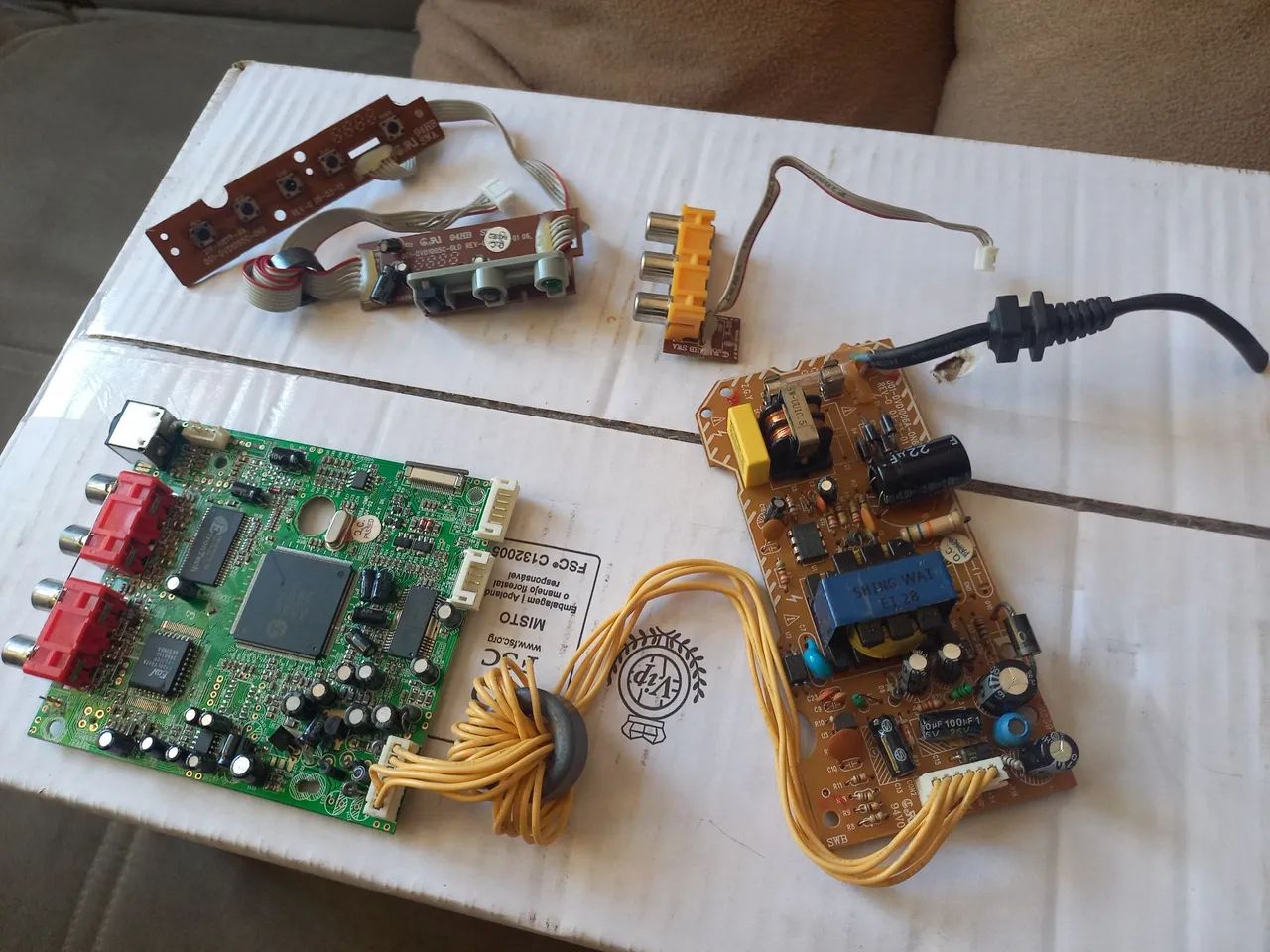 Placa principal ,placa de corrente e de som dvd Lenox dvt 403