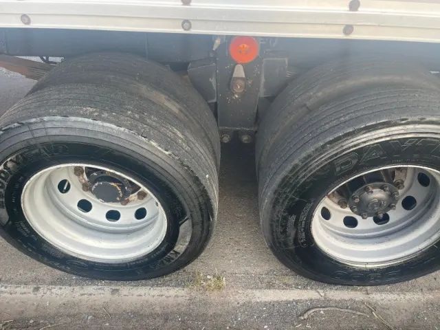 VW -17.210 WORKER TRUCK 6X2 BAÚ -ANO 2001 - Foto 6