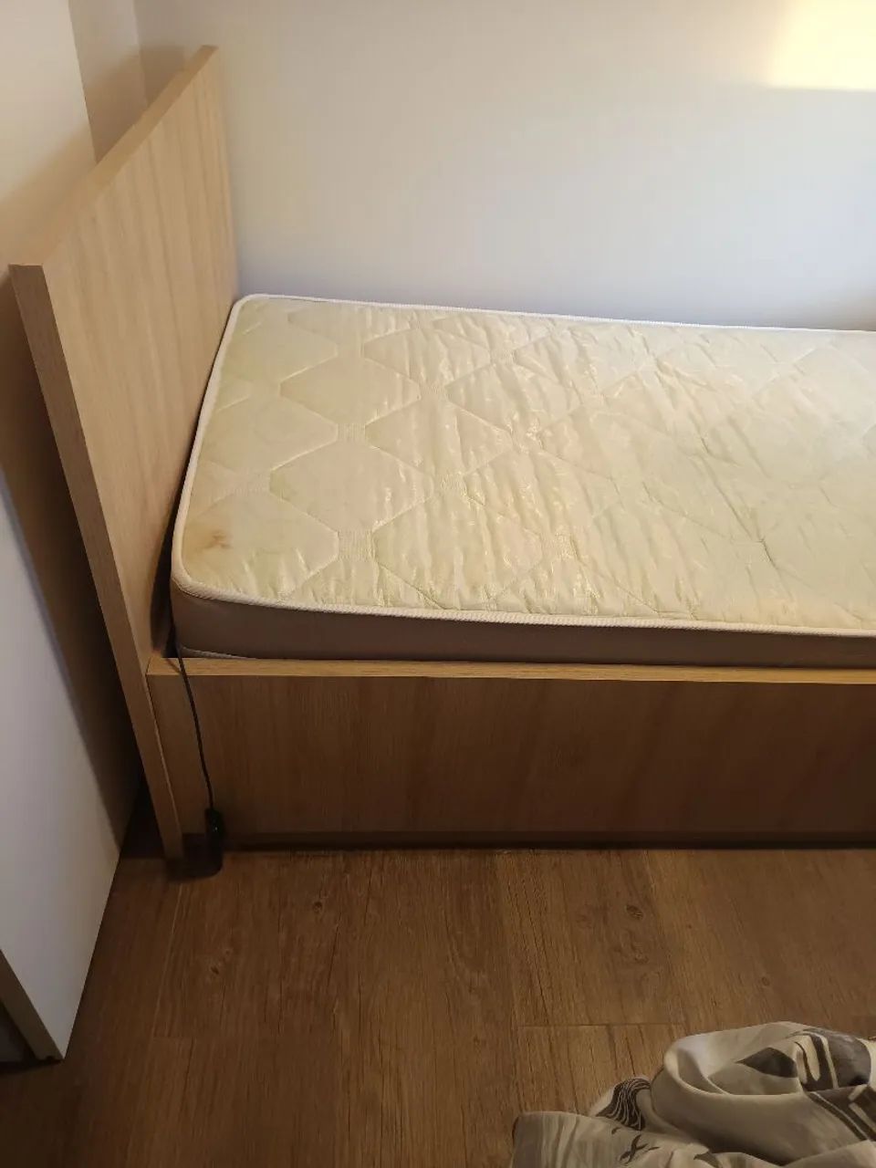 Cama de solteiro/solteira,com colchão massageador. - Foto 2
