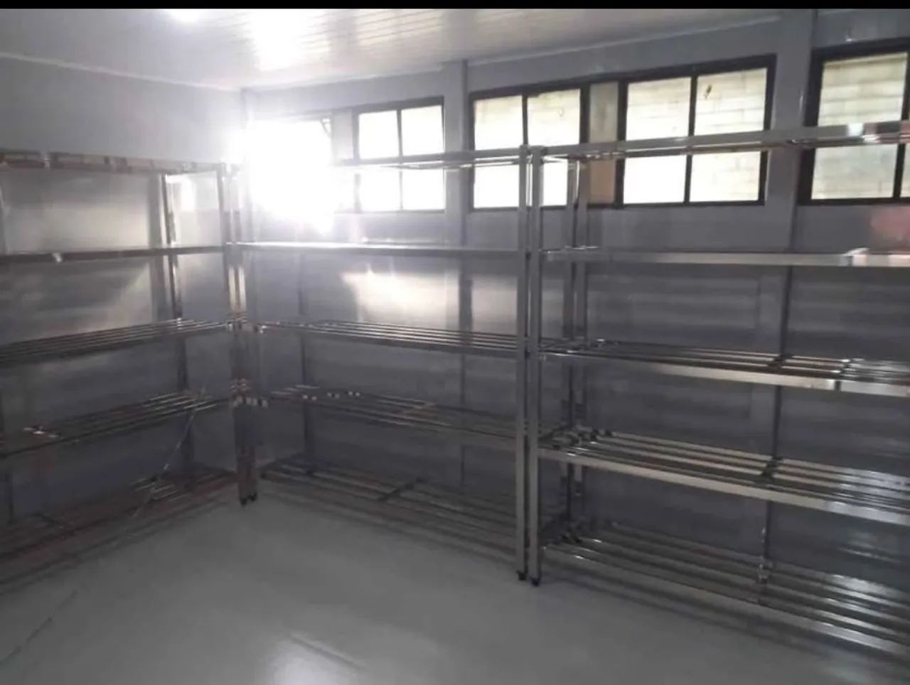 Estantes de aço inox para cozinha industrial - Foto 2