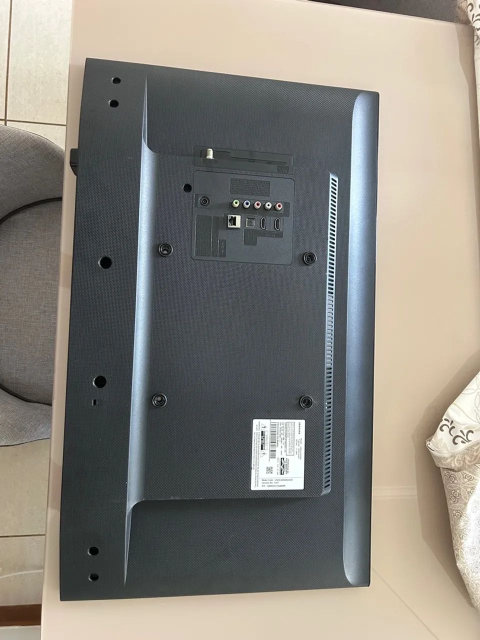 TV LED 32 polegadas com tela quebrada - Foto 3