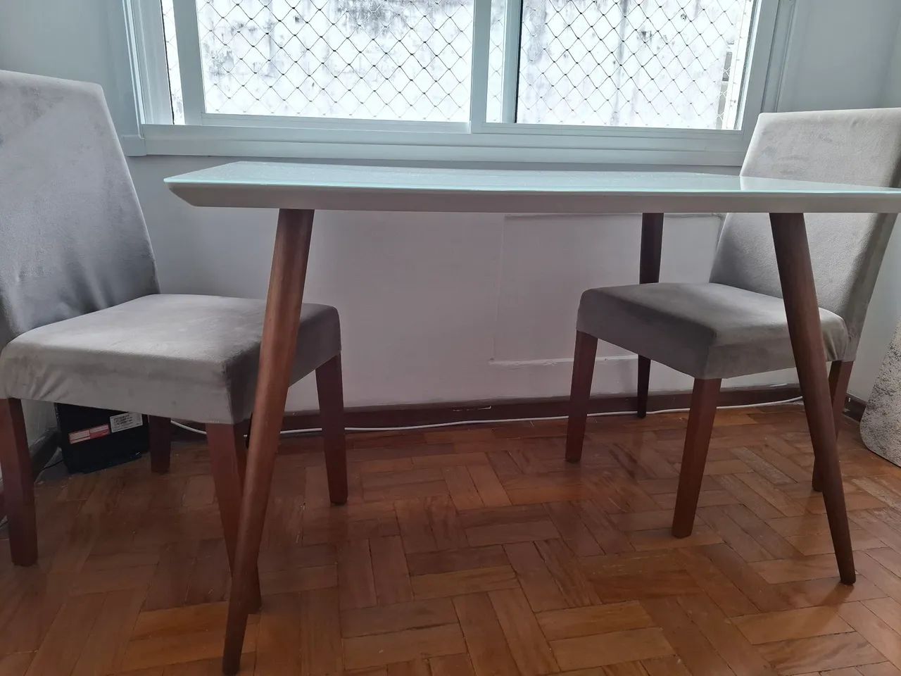 Mesa com 4 cadeiras novas!65163274293122120