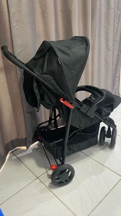 Carrinho de Bebê Dobrável