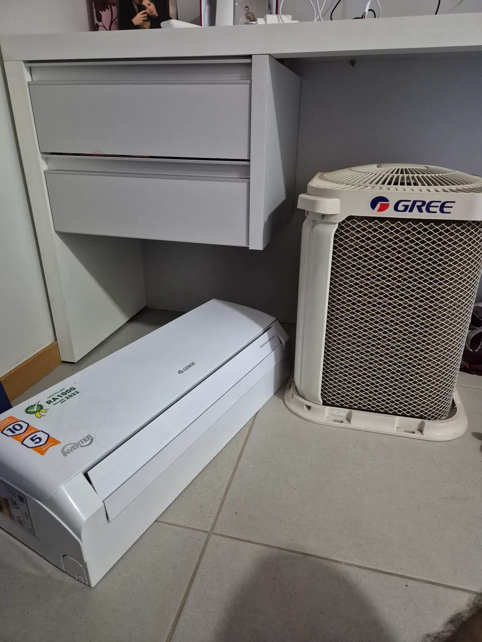 Ar condicionado gree 9000 btus, inverter, semi novo