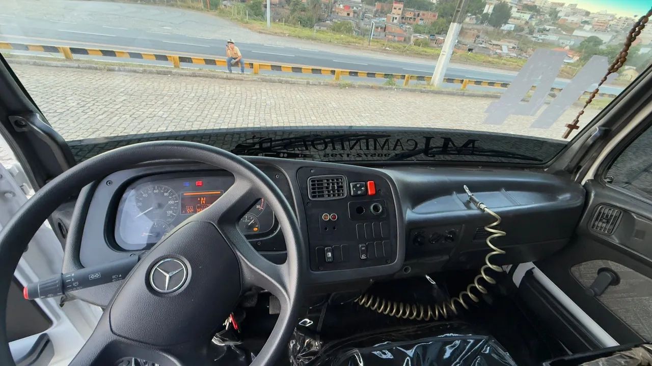 CAMINHÃO MB ATRON 1719 2014 UNICO DONO  - Foto 13