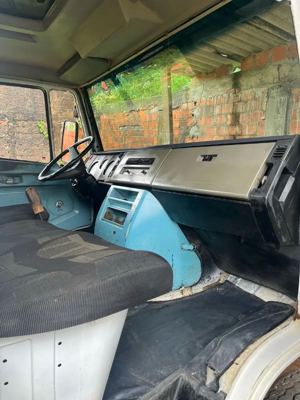 Mercedes Benz 710 4x2 - Foto 3