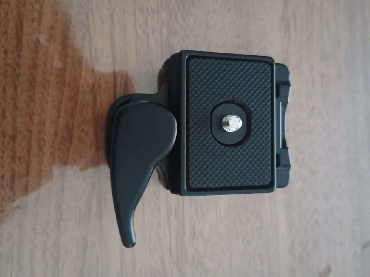 PLATE ENGATE RÁPIDO PADRÃO MANFROTTO 323