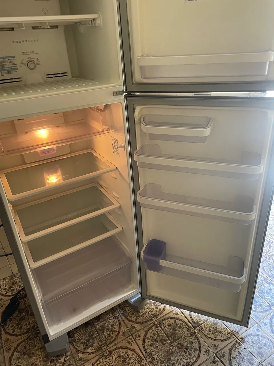 Geladeira Electrolux inox com entrega  - Foto 5