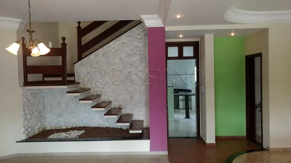 Sobrado à venda de 250m² | 03 dormitórios, sendo 01 suíte e 04 vagas de garagem | Condomín - Foto 3