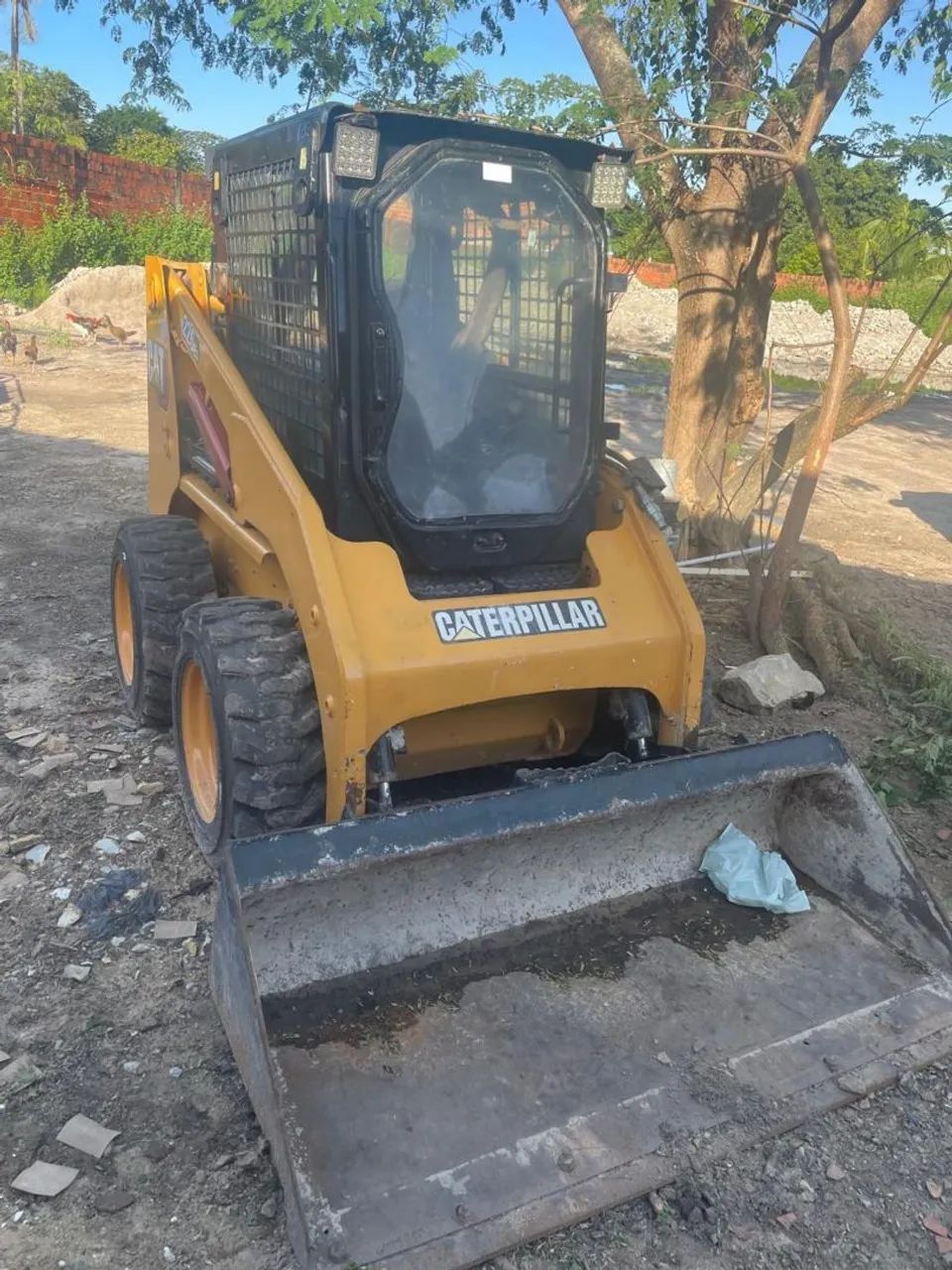 Mini Carregadeira CAT 226 - Foto 2