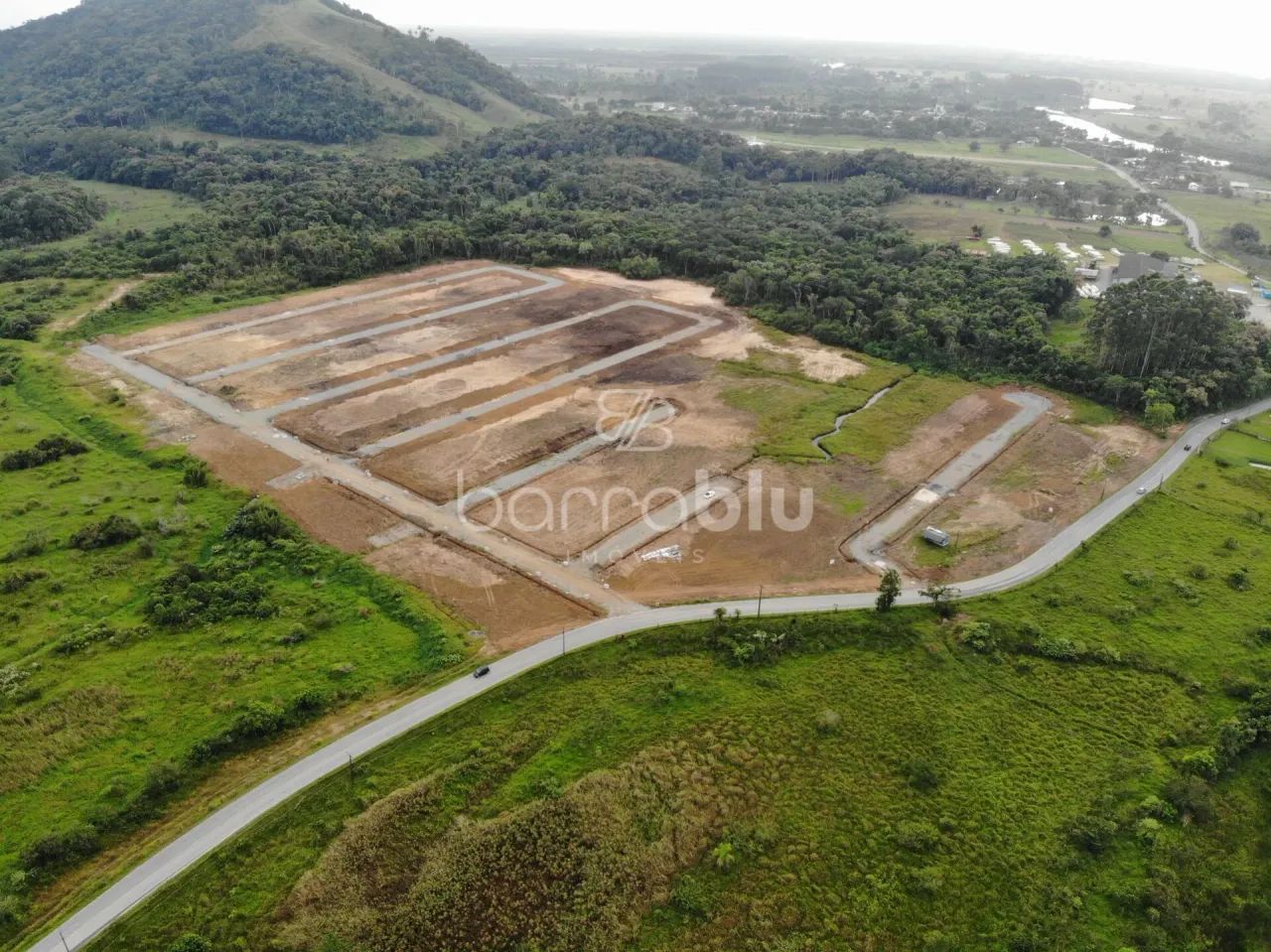 Terrenos a partir de R$ 111.498,77 - 240m² - Entrada de R$6.689,93 e saldo em 240x - Lotea