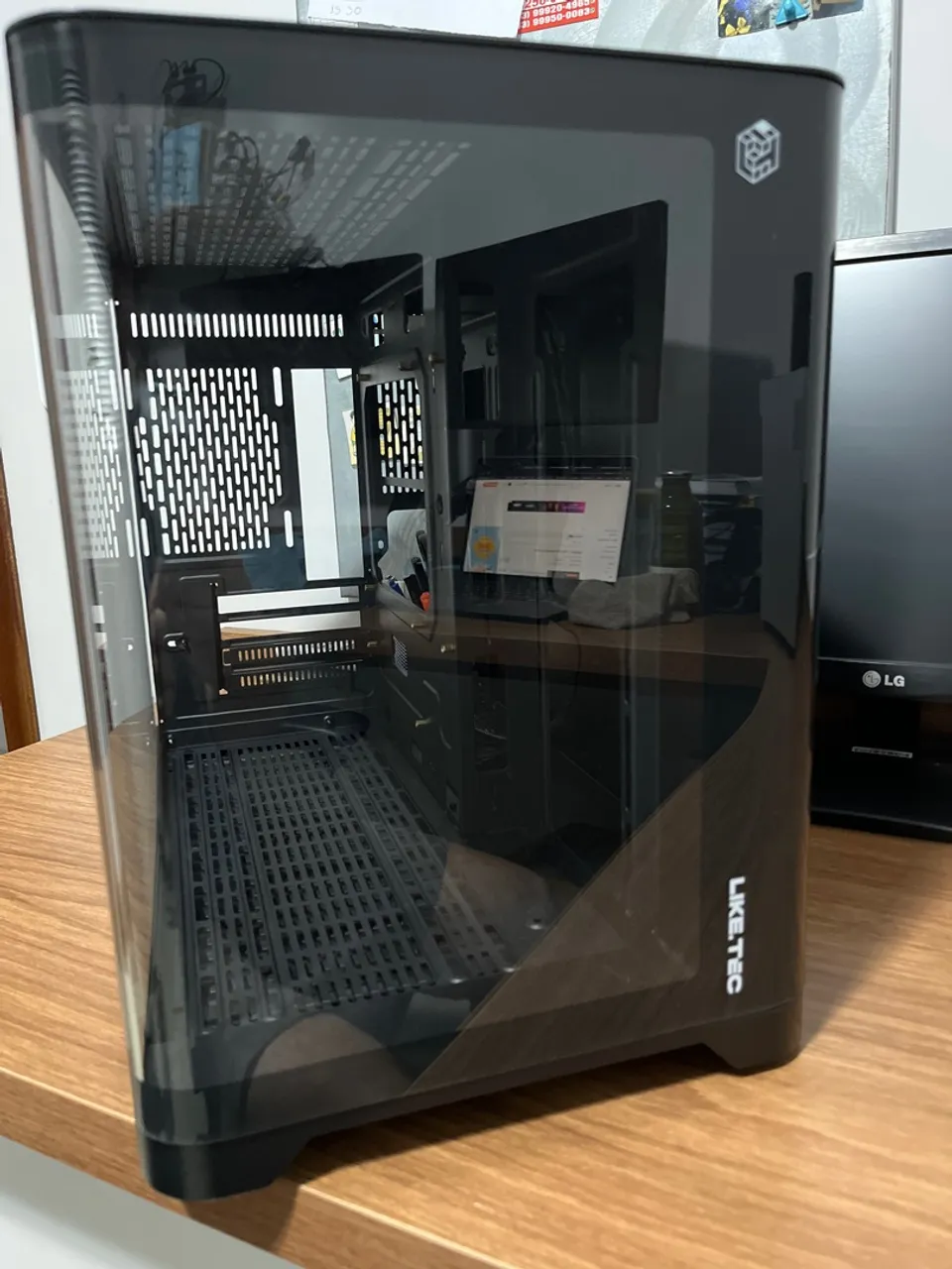 Gabinete Liketec Madness